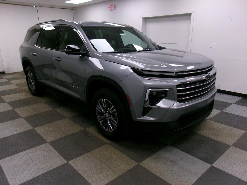 new 2026 Chevrolet Traverse car, priced at $44,740