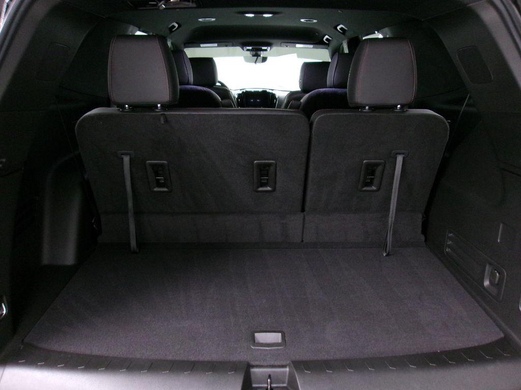 used 2023 Chevrolet Traverse car, priced at $31,988