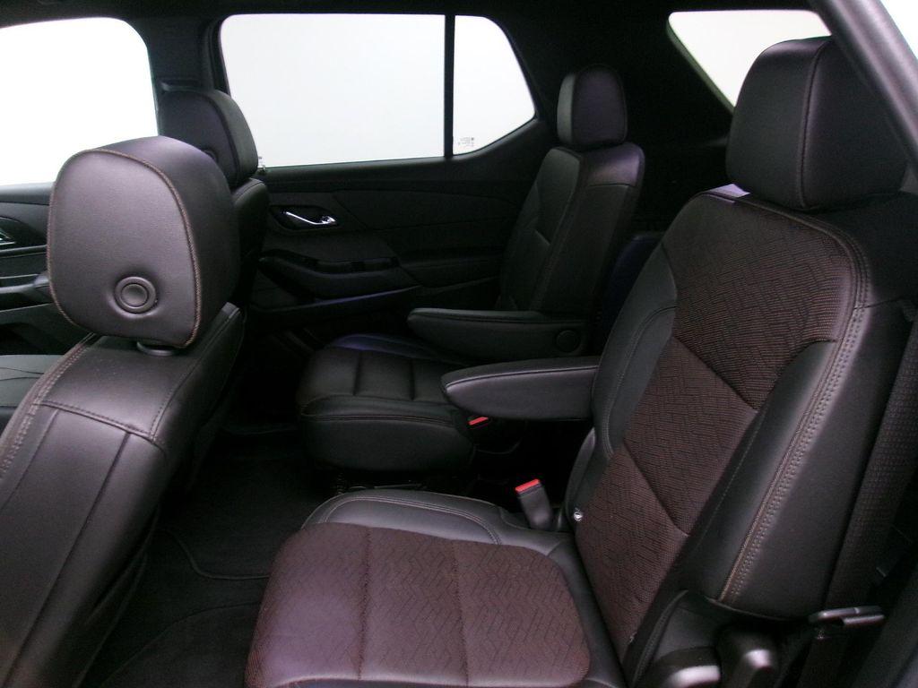 used 2024 Chevrolet Traverse car, priced at $45,988