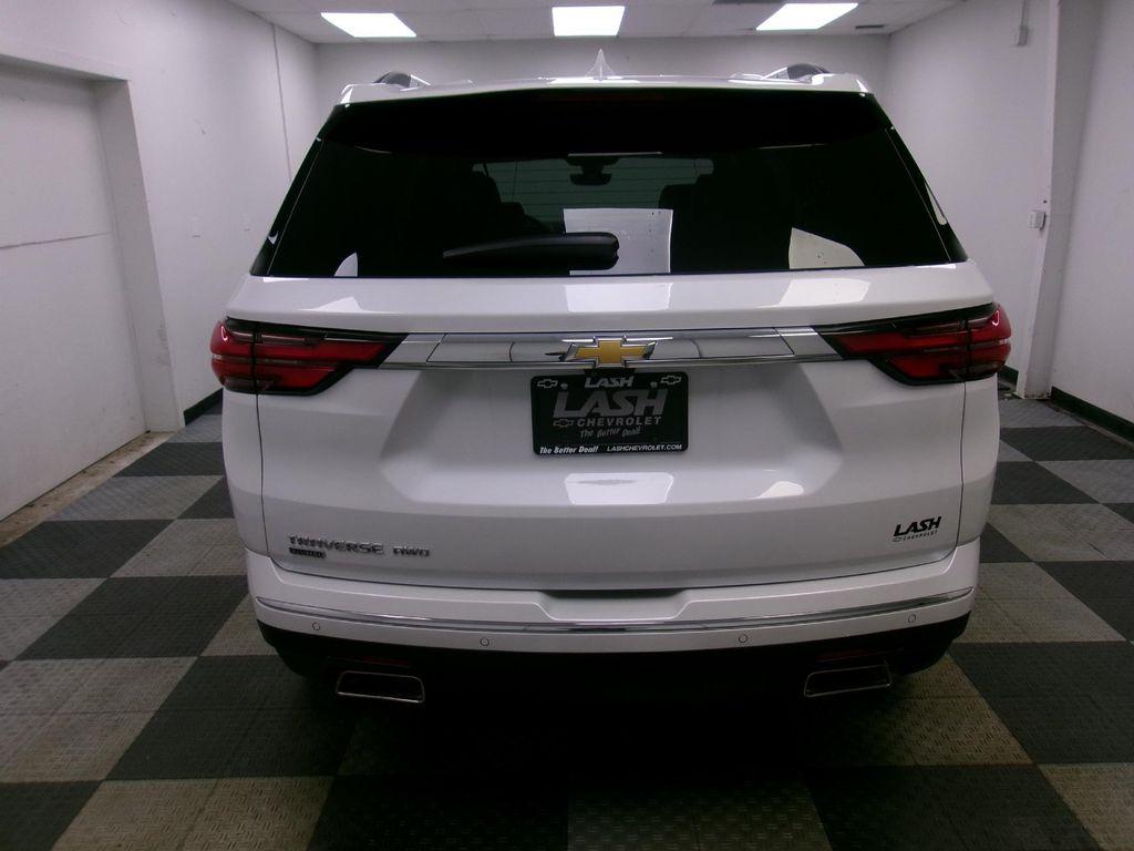 used 2024 Chevrolet Traverse car, priced at $45,988