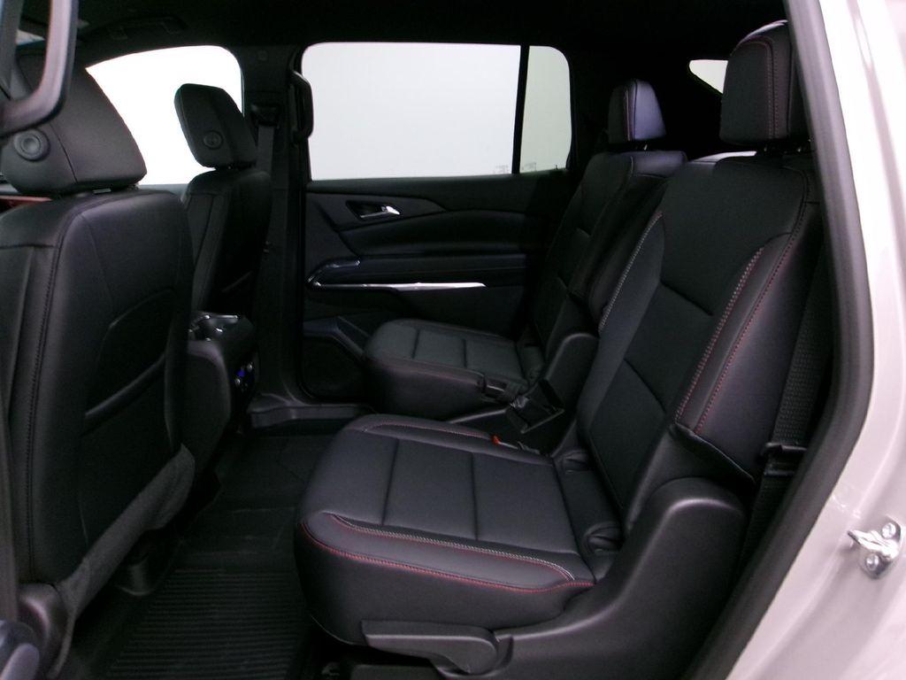 new 2026 Chevrolet Traverse car, priced at $48,985