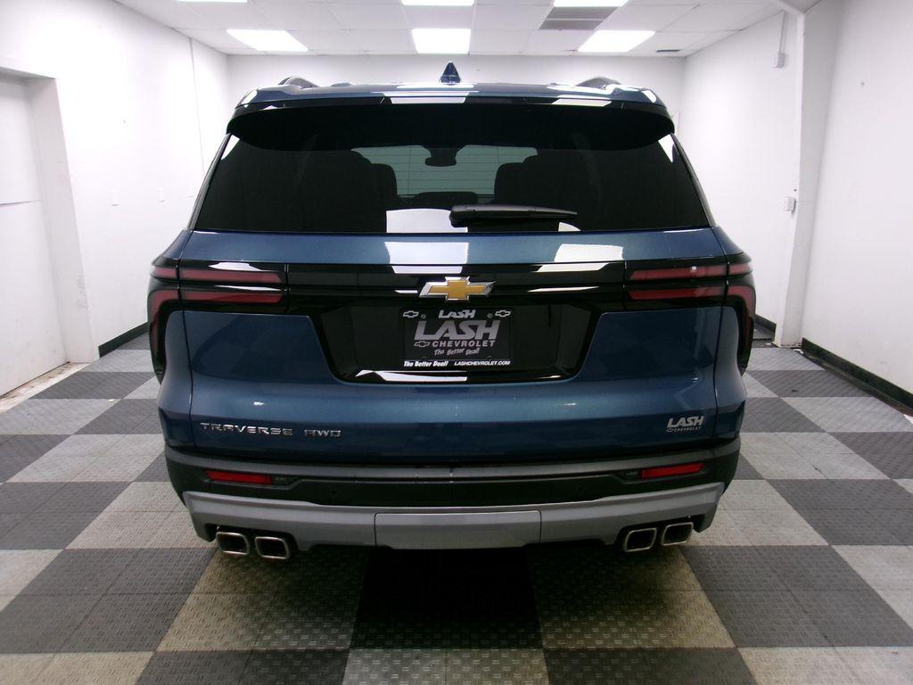 new 2026 Chevrolet Traverse car, priced at $47,810