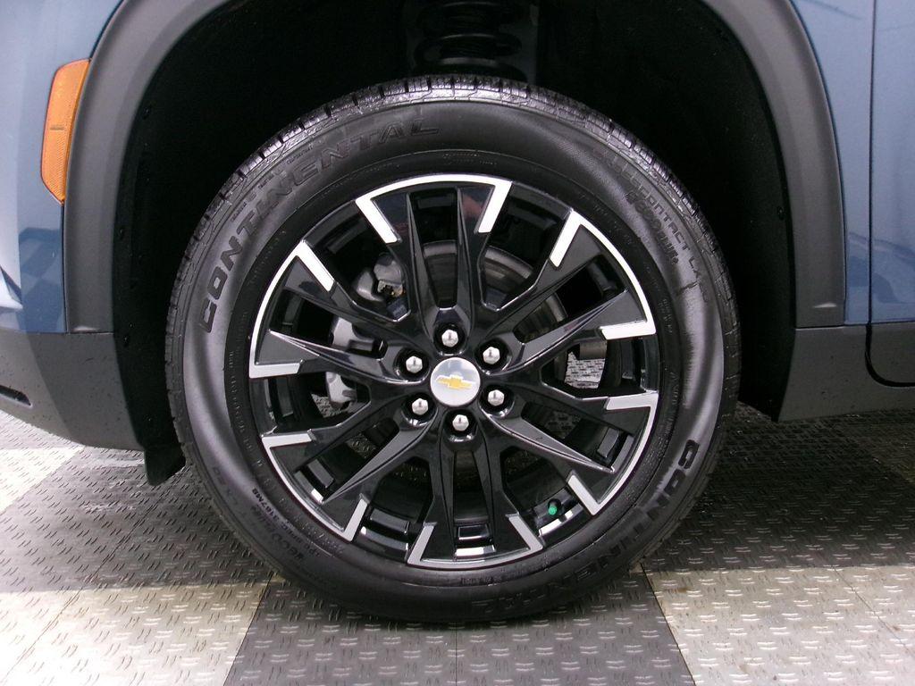 new 2026 Chevrolet Traverse car, priced at $47,810