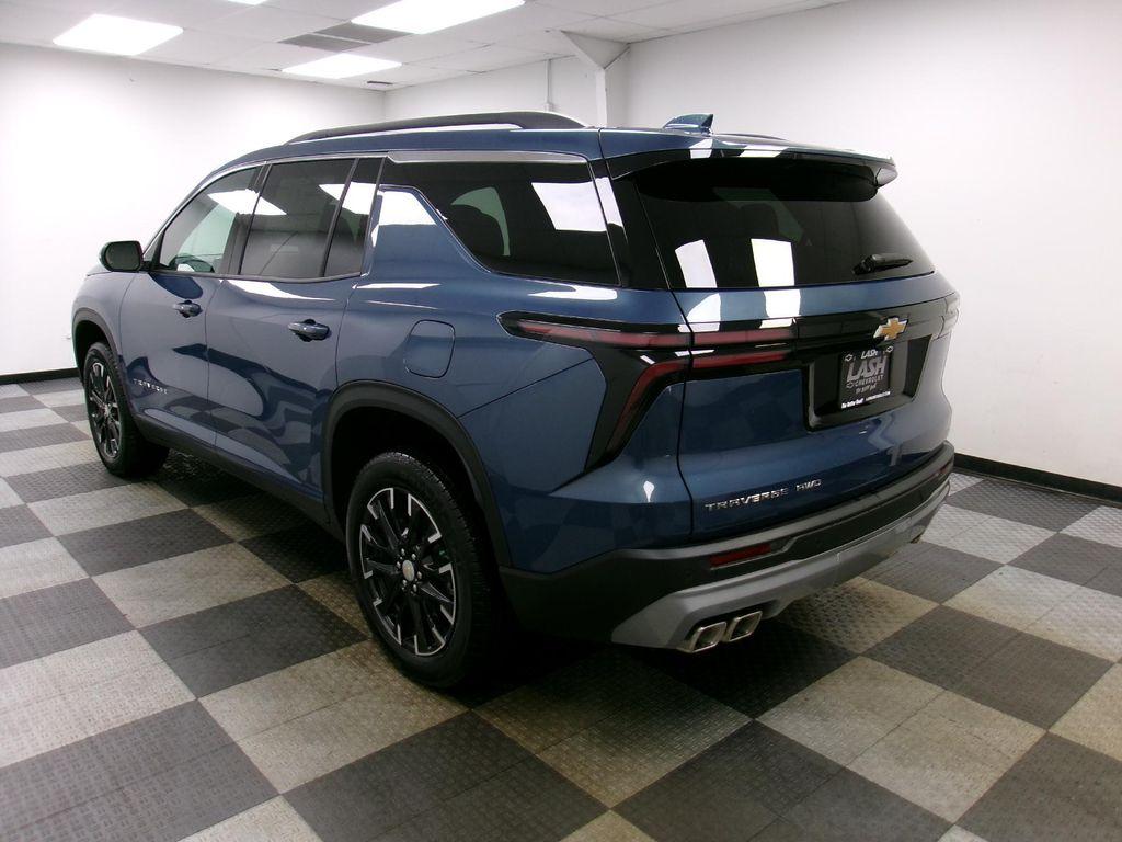 new 2026 Chevrolet Traverse car, priced at $47,810