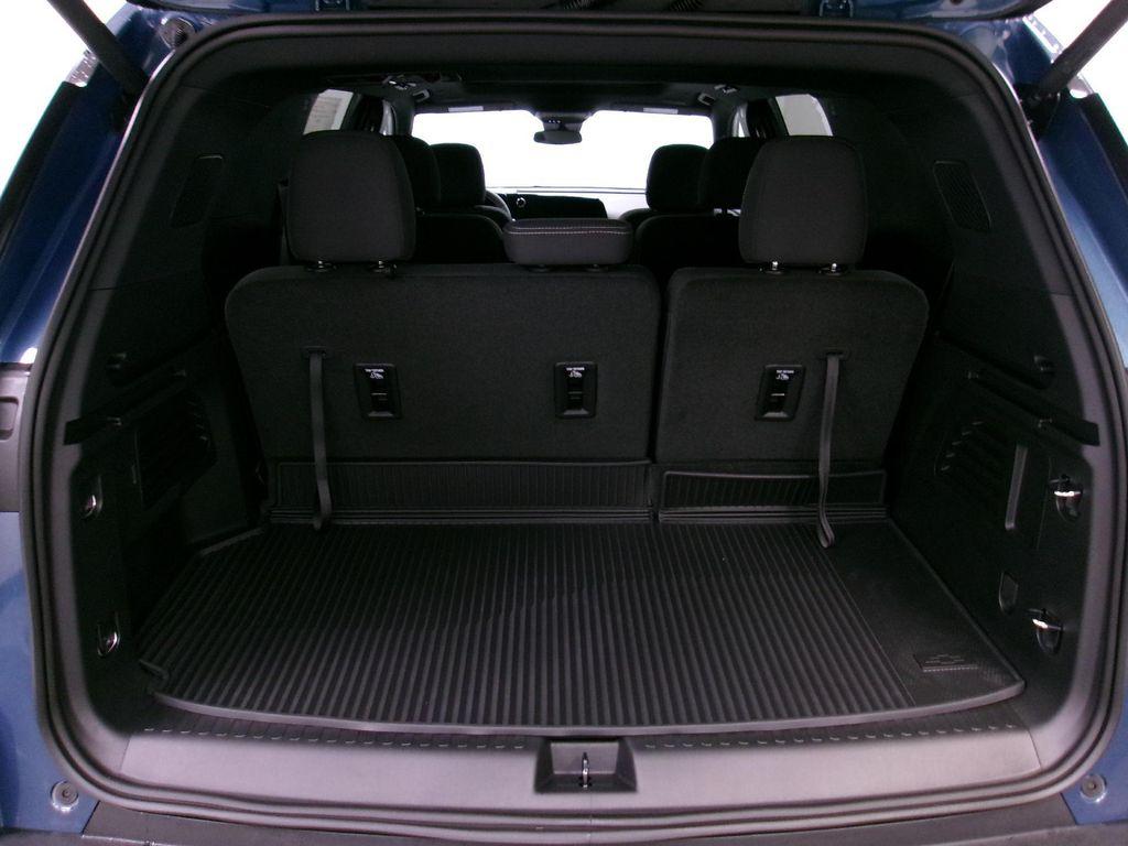 new 2026 Chevrolet Traverse car, priced at $47,810