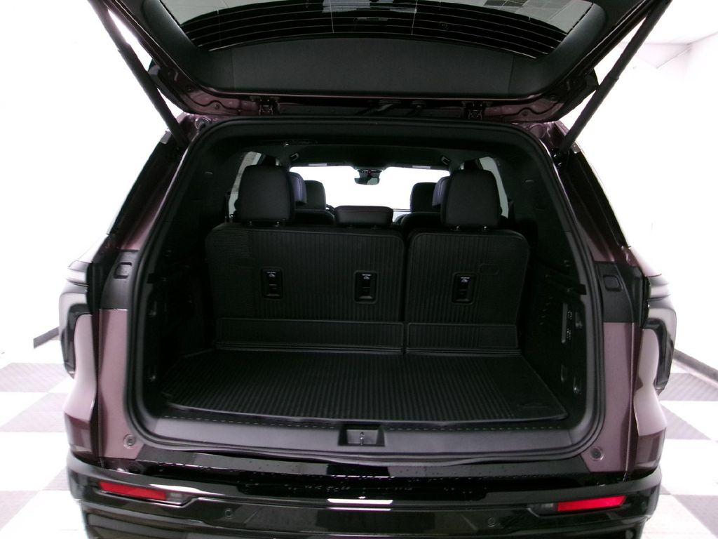 new 2026 Chevrolet Traverse car, priced at $54,220