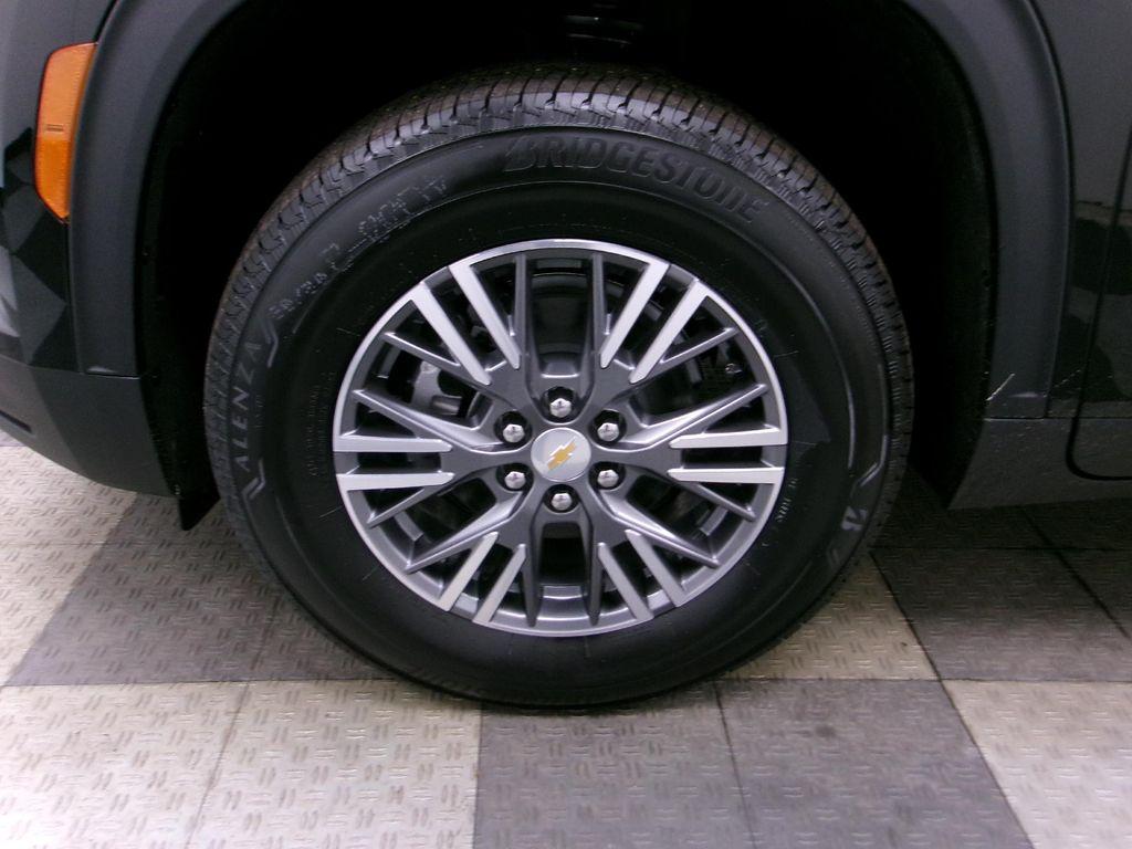 new 2026 Chevrolet Traverse car, priced at $42,940