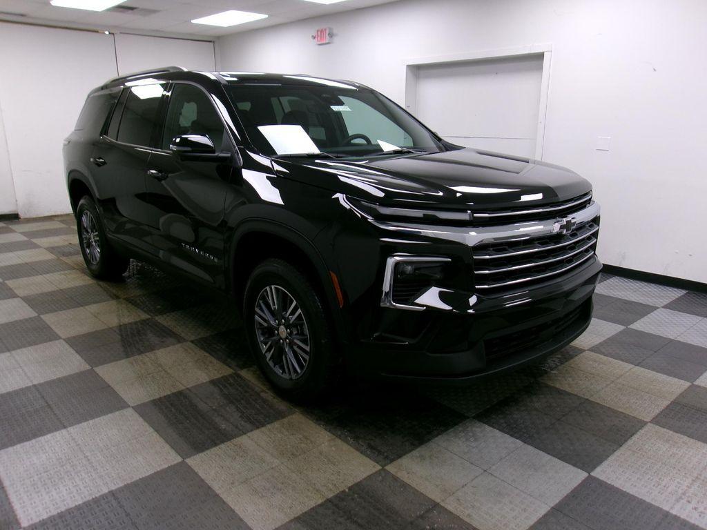 new 2026 Chevrolet Traverse car, priced at $42,490