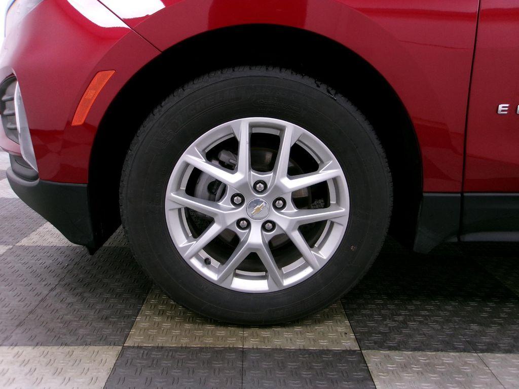 used 2024 Chevrolet Equinox car, priced at $22,988