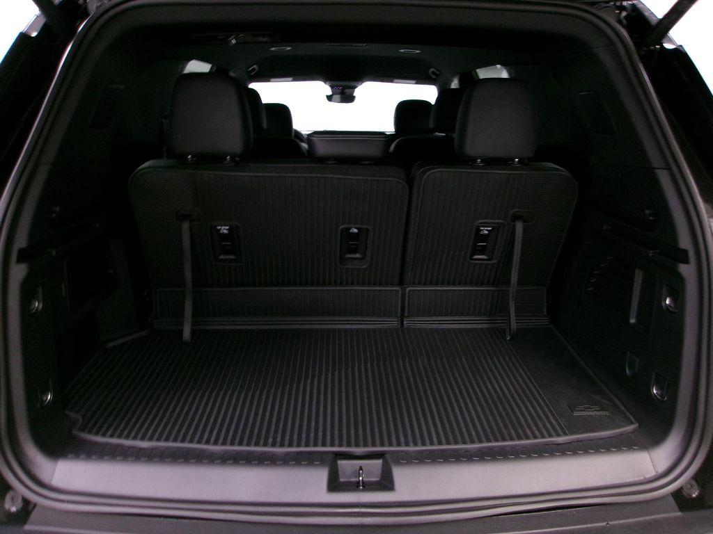 new 2026 Chevrolet Traverse car, priced at $47,730