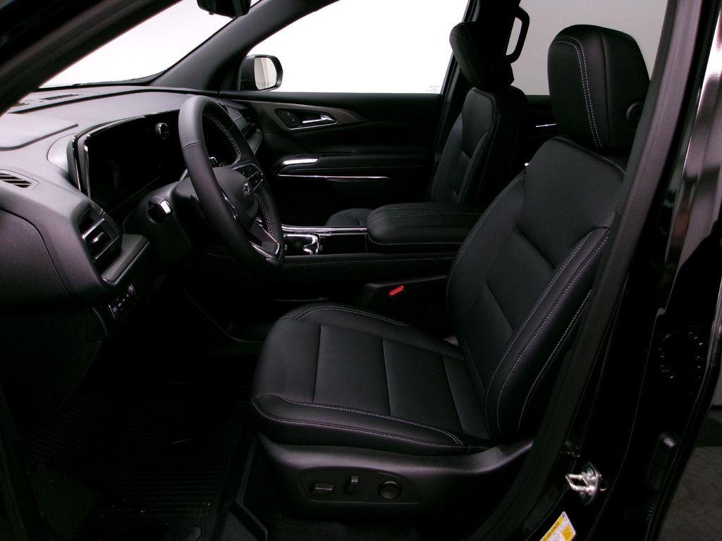 new 2026 Chevrolet Traverse car, priced at $47,730