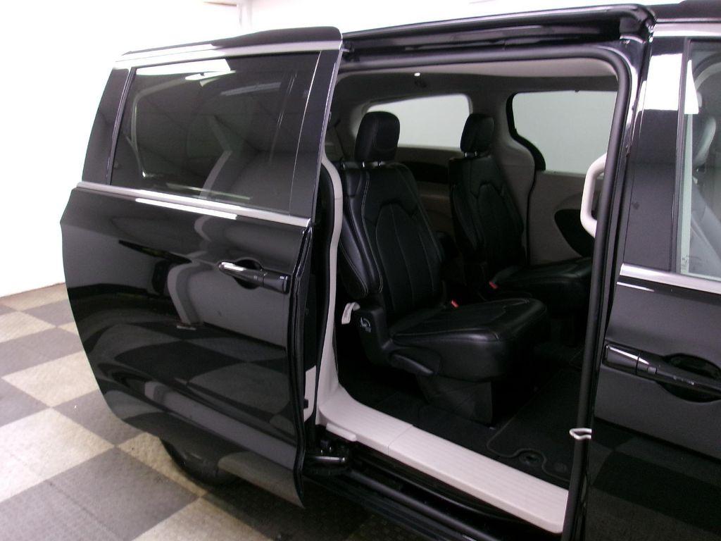 used 2024 Chrysler Pacifica car, priced at $26,913