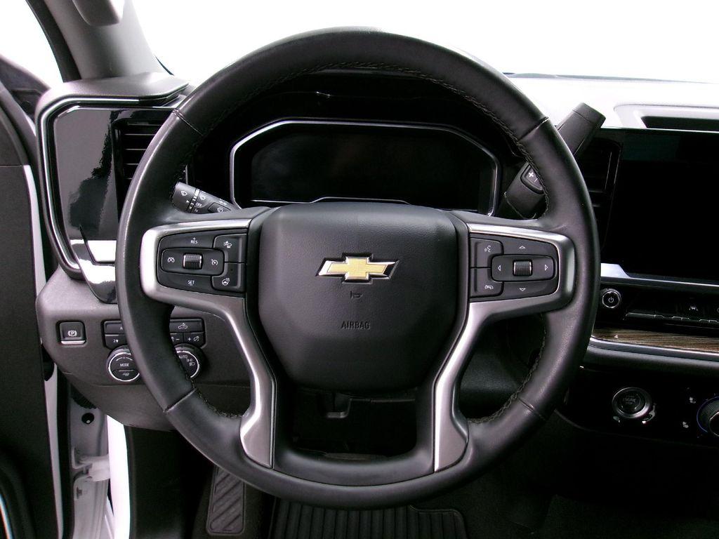 used 2024 Chevrolet Silverado 1500 car, priced at $38,913