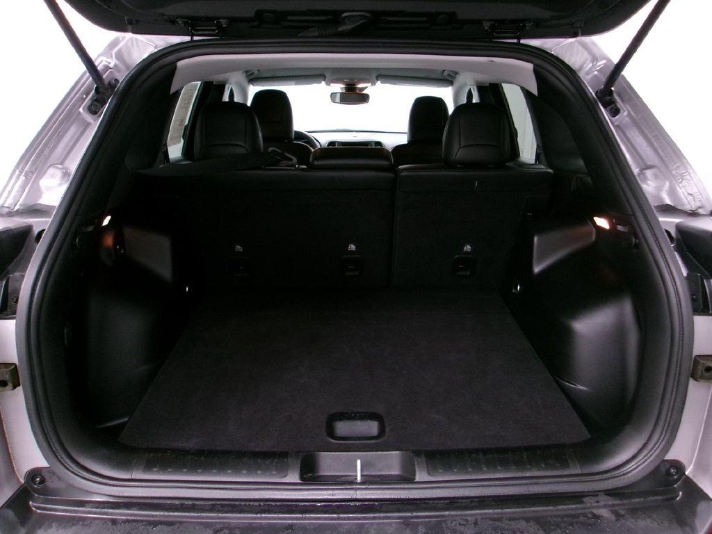 used 2022 Jeep Cherokee car, priced at $22,913