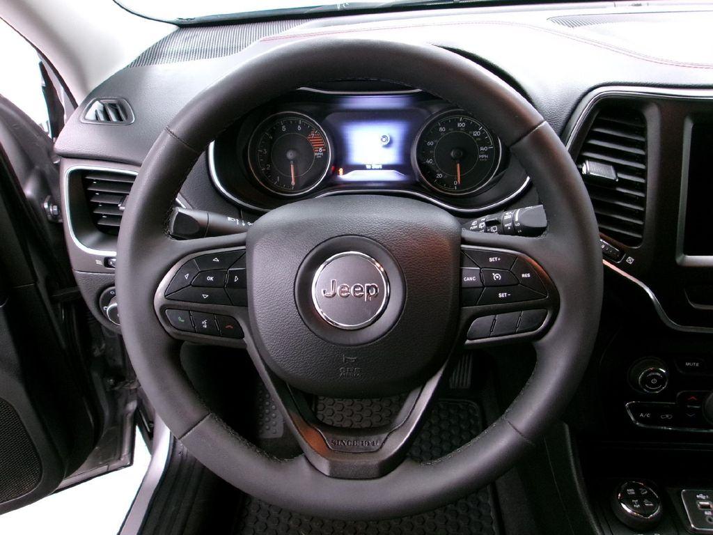 used 2022 Jeep Cherokee car, priced at $22,913