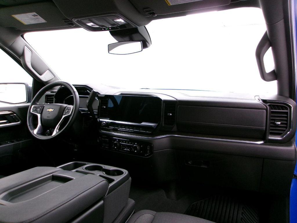 used 2025 Chevrolet Silverado 1500 car, priced at $41,988