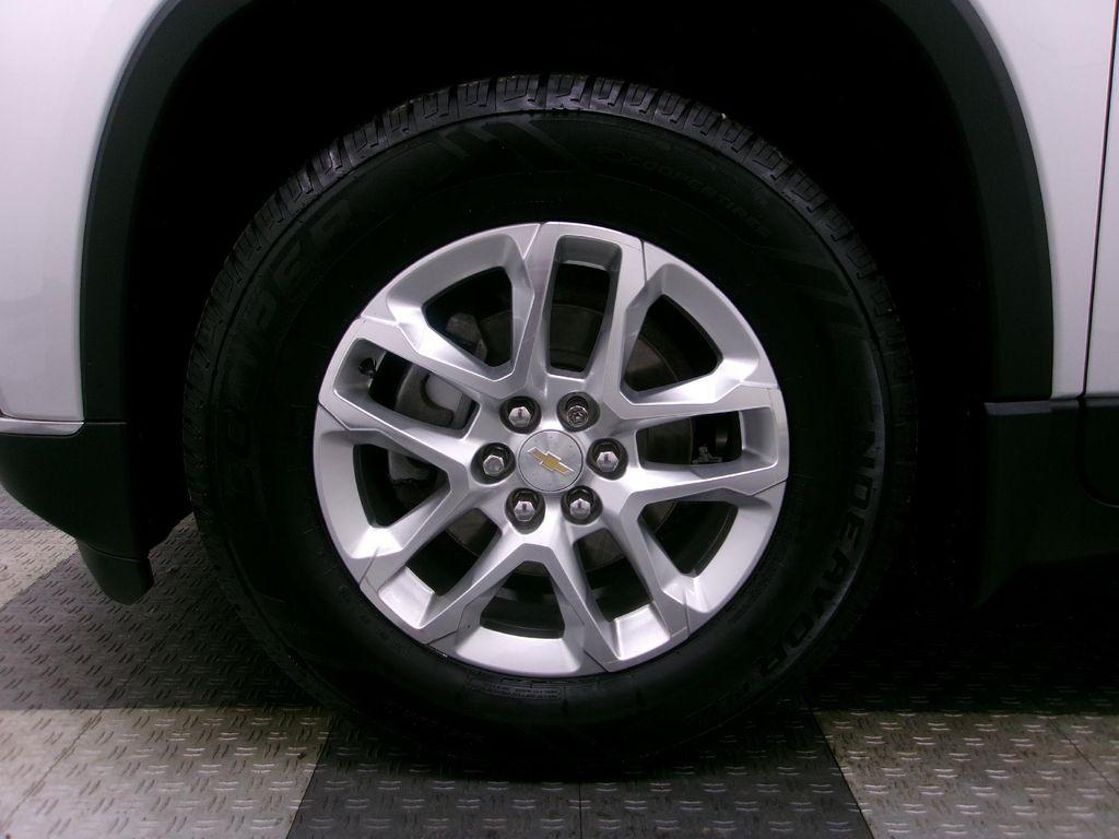 used 2018 Chevrolet Traverse car, priced at $13,988