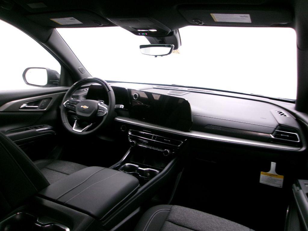 new 2026 Chevrolet Traverse car, priced at $47,400