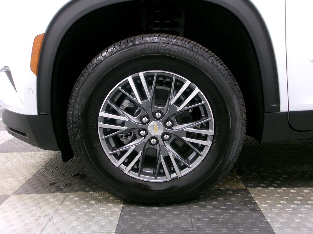new 2026 Chevrolet Traverse car, priced at $47,400
