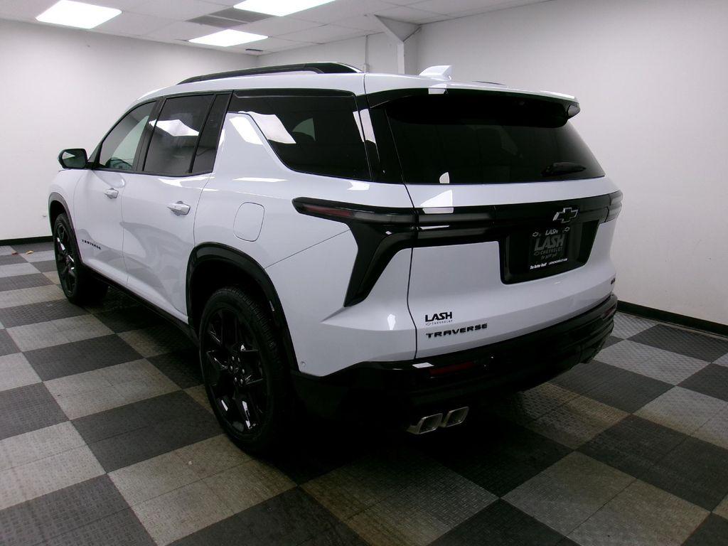 new 2026 Chevrolet Traverse car, priced at $55,215