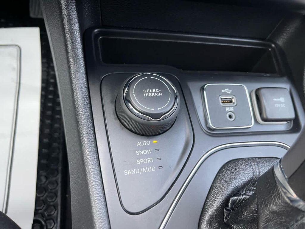 used 2019 Jeep Cherokee car, priced at $12,300