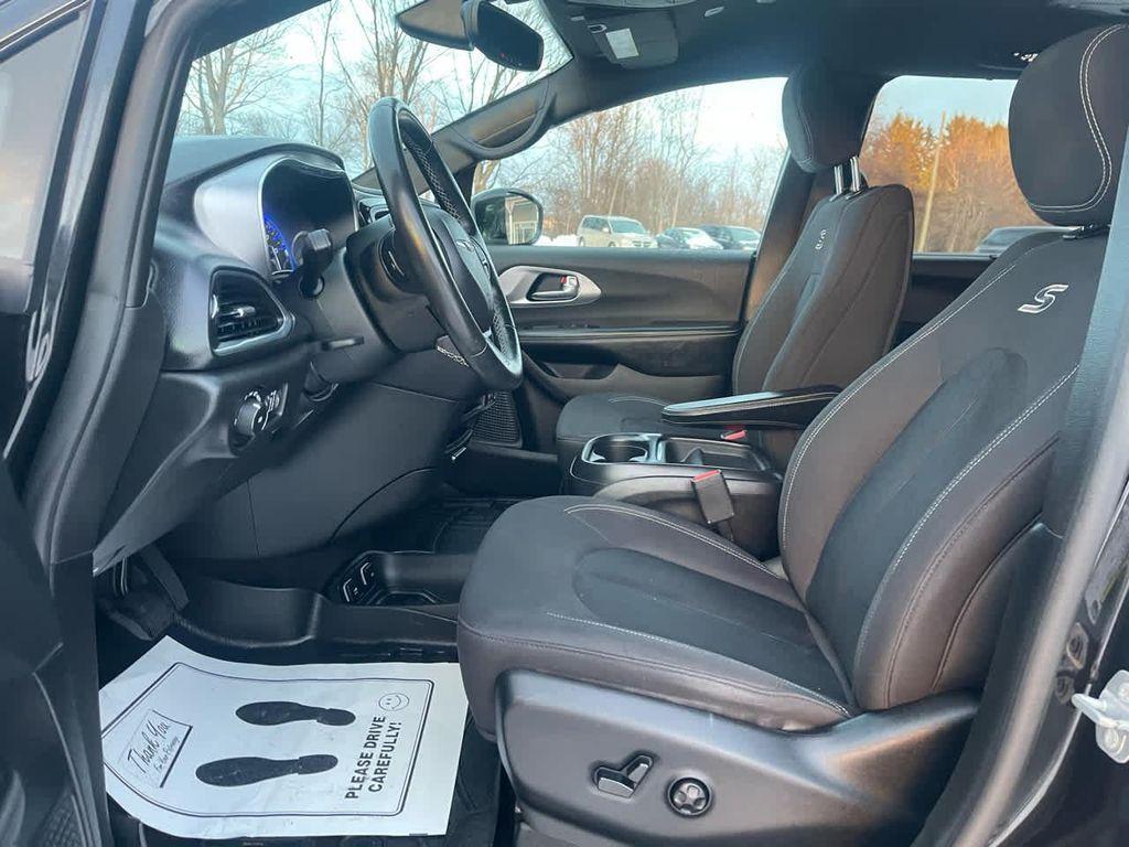 used 2019 Chrysler Pacifica car, priced at $16,000