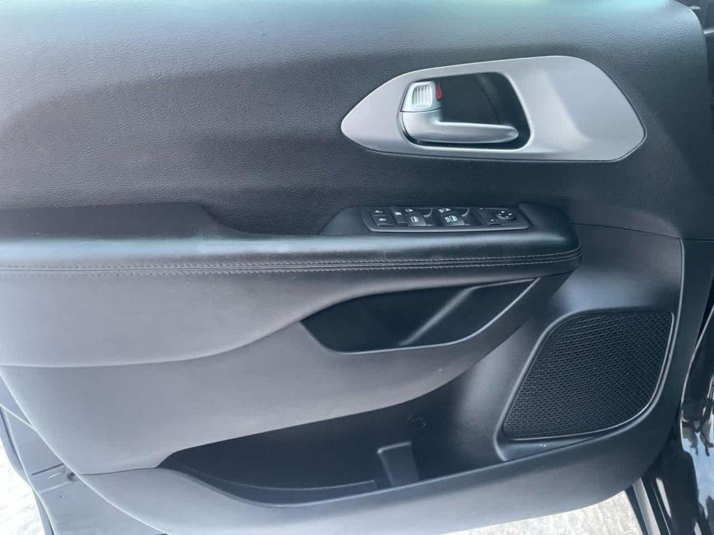 used 2019 Chrysler Pacifica car, priced at $16,000