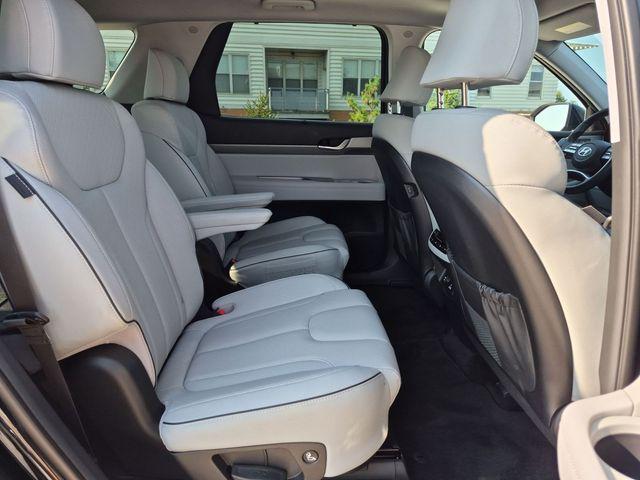 used 2025 Hyundai Palisade car, priced at $38,499