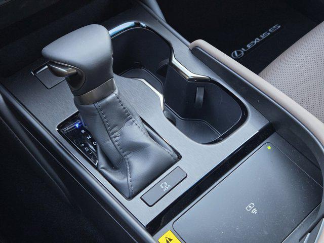 new 2025 Lexus ES 350 car, priced at $49,354