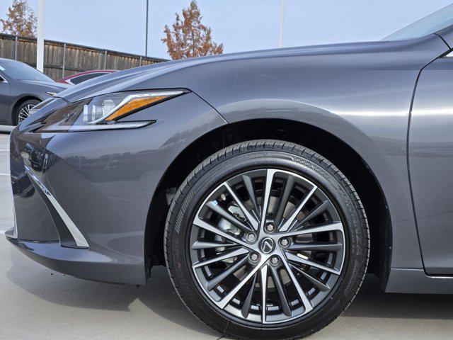new 2025 Lexus ES 350 car, priced at $48,684