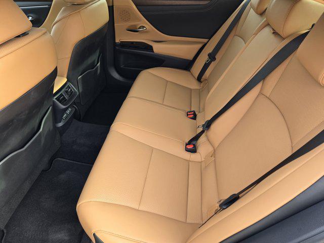 new 2025 Lexus ES 350 car, priced at $48,684