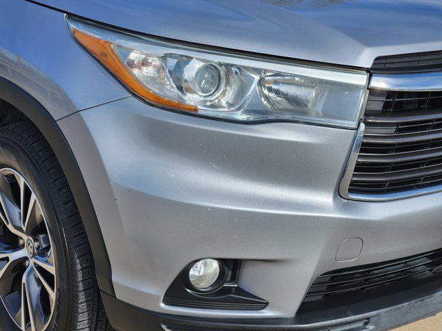 used 2016 Toyota Highlander car, priced at $13,900