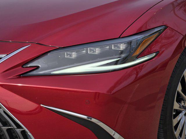 used 2025 Lexus ES 300h car, priced at $45,900