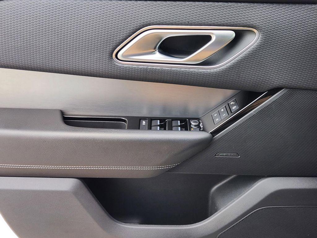 used 2020 Land Rover Range Rover Velar car, priced at $27,125
