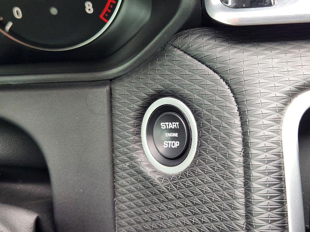 used 2020 Land Rover Range Rover Velar car, priced at $27,125
