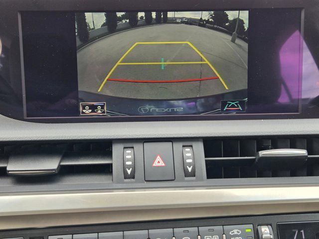 used 2019 Lexus ES 300h car, priced at $27,900