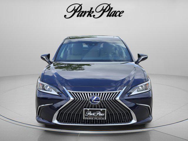 used 2019 Lexus ES 300h car, priced at $27,900