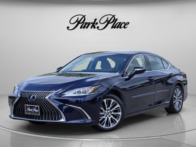used 2019 Lexus ES 300h car, priced at $27,900