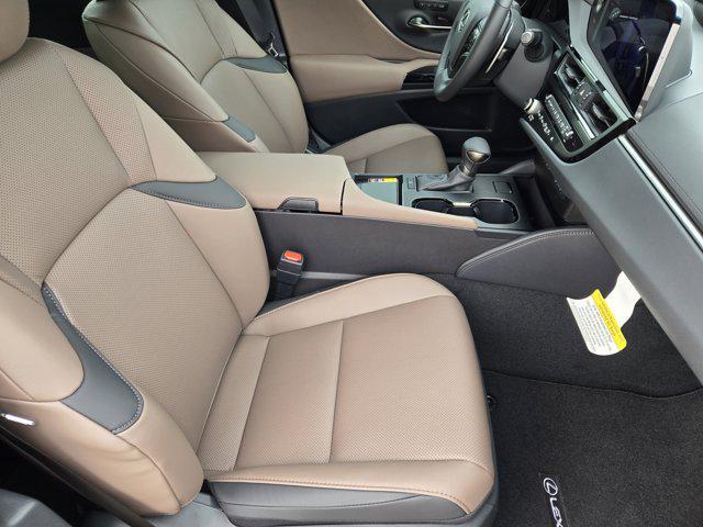 new 2025 Lexus ES 350 car, priced at $49,050