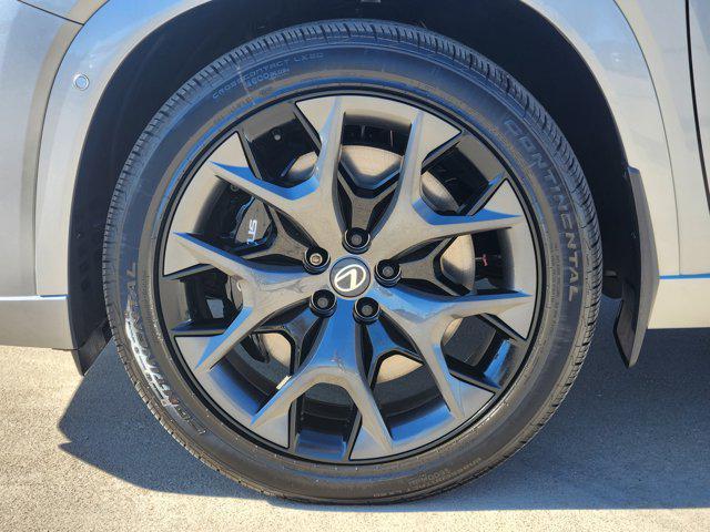 new 2026 Lexus TX 500h car, priced at $76,007