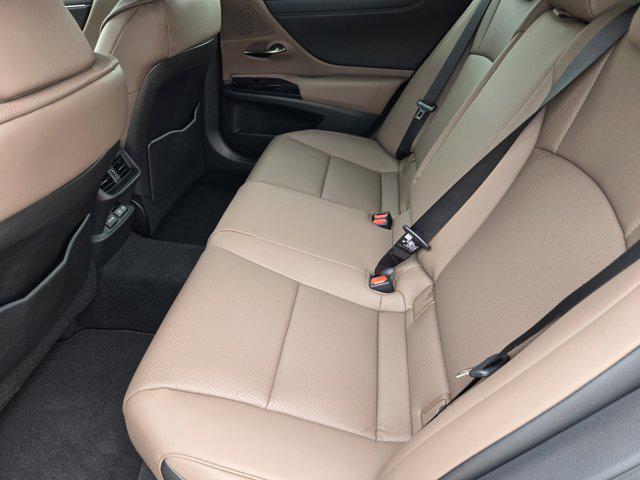 new 2025 Lexus ES 350 car, priced at $48,769