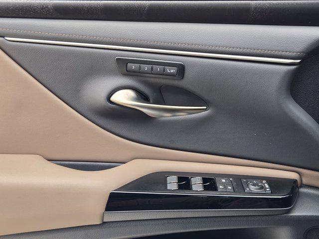 new 2025 Lexus ES 350 car, priced at $48,769