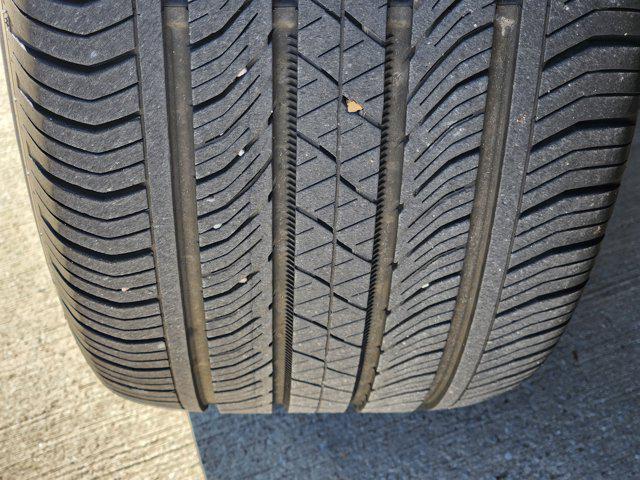 used 2023 Buick Envision car, priced at $28,400