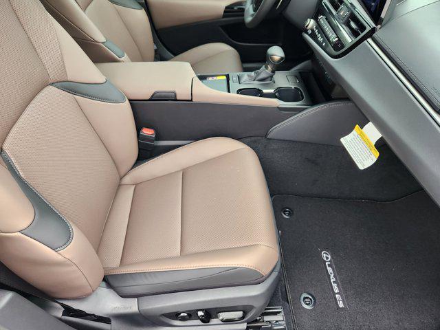 new 2025 Lexus ES 350 car, priced at $50,115