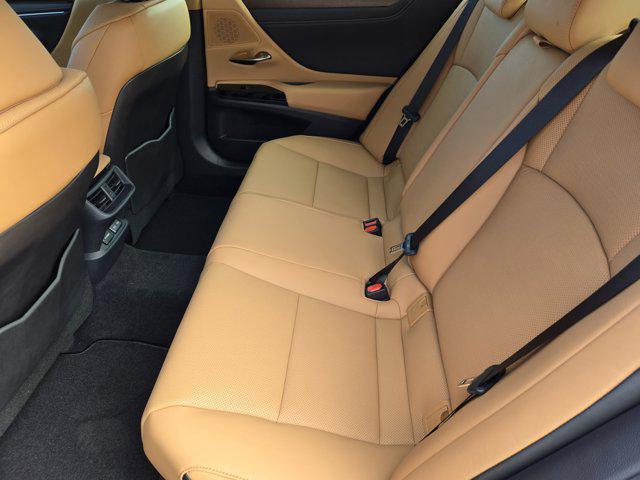 new 2025 Lexus ES 350 car, priced at $49,340