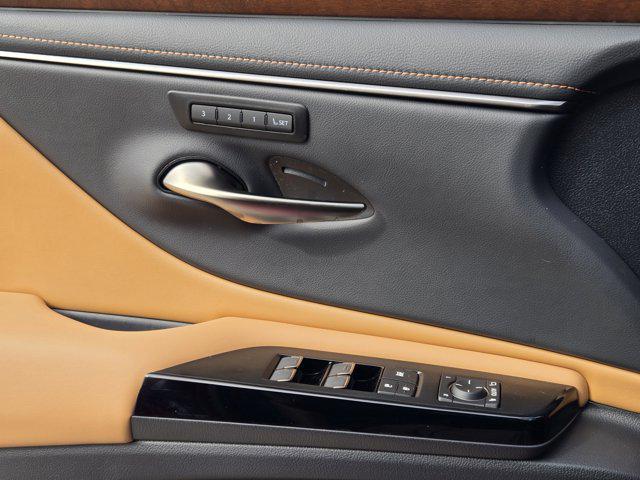 new 2025 Lexus ES 350 car, priced at $49,340