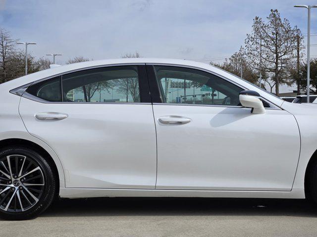 used 2025 Lexus ES 300h car, priced at $46,900