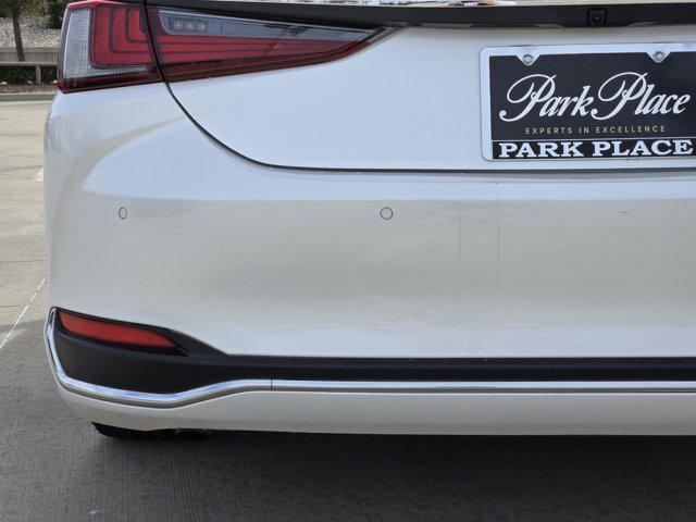used 2025 Lexus ES 300h car, priced at $46,900