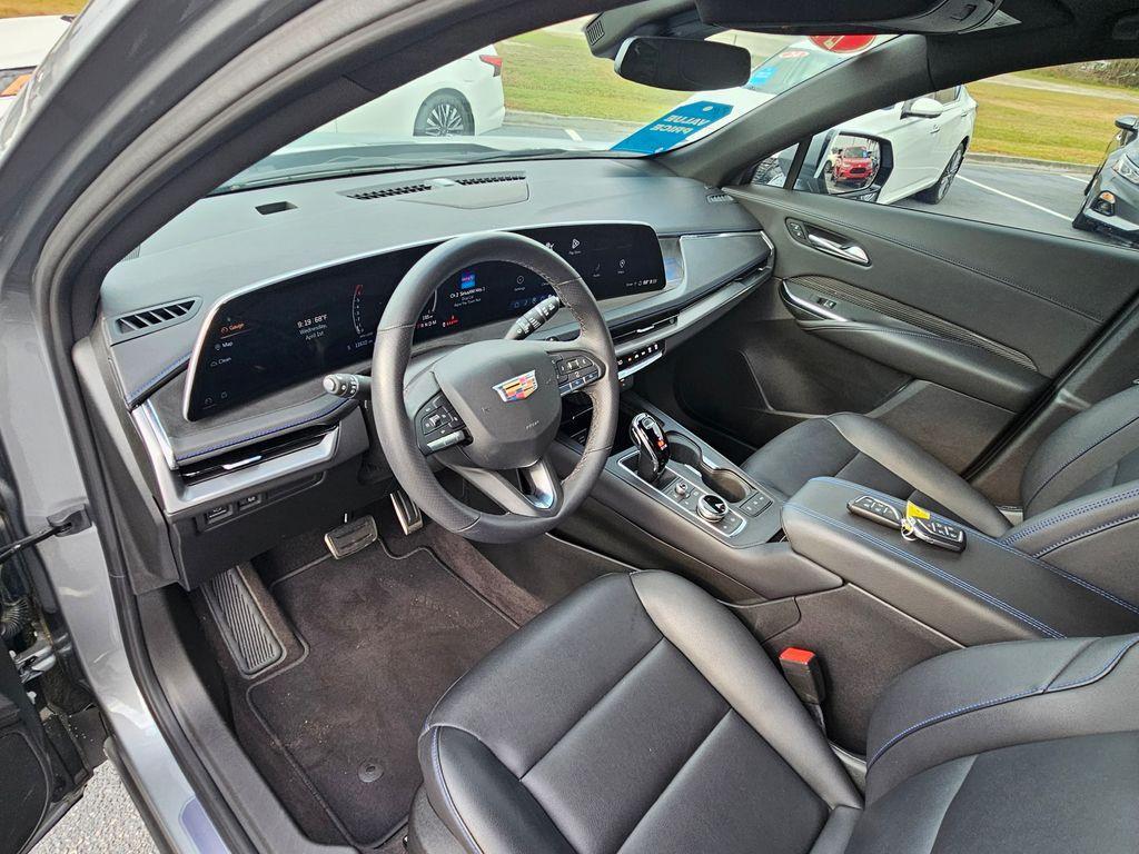 used 2024 Cadillac XT4 car, priced at $36,488