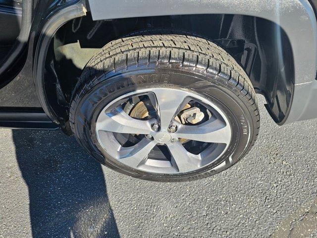 used 2019 Jeep Cherokee car, priced at $15,987